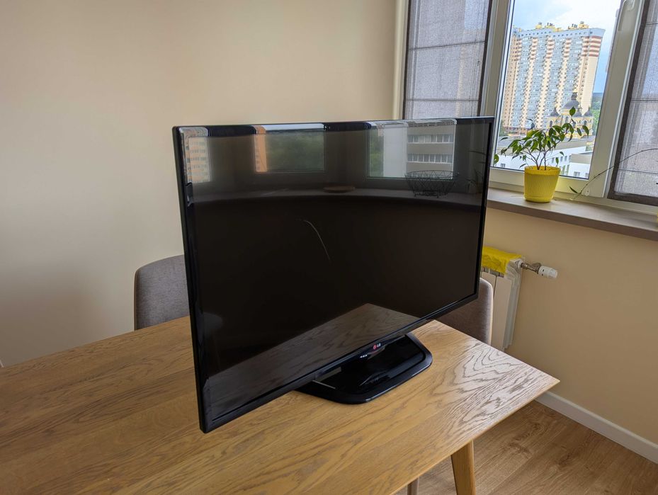 Телевизор LG диагональ 42″ без Smart TV