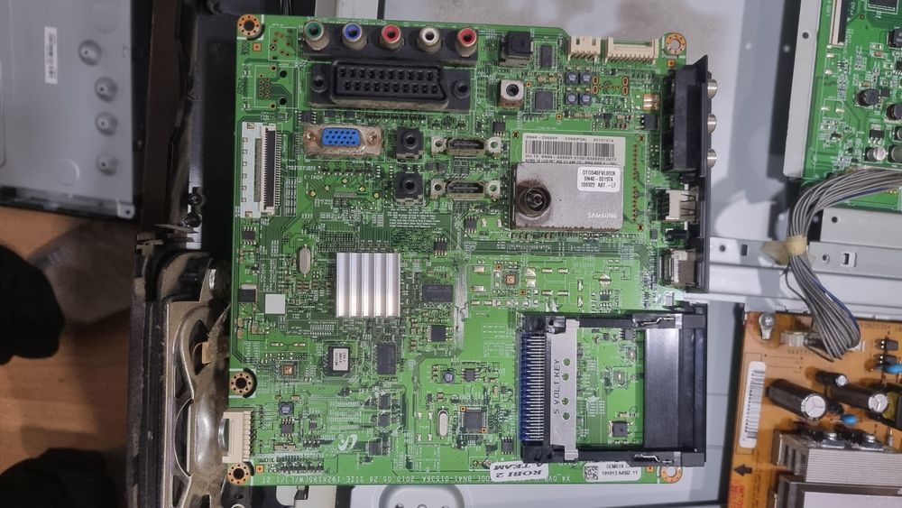 Varias peças de tvs