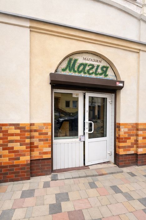 Магазин в центрі Рогатина — оренда під бізнес