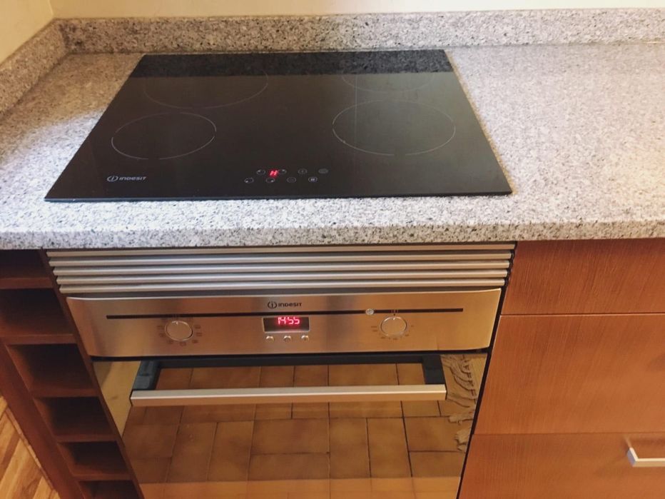 Quarto estudantes perto Metro Marquês
