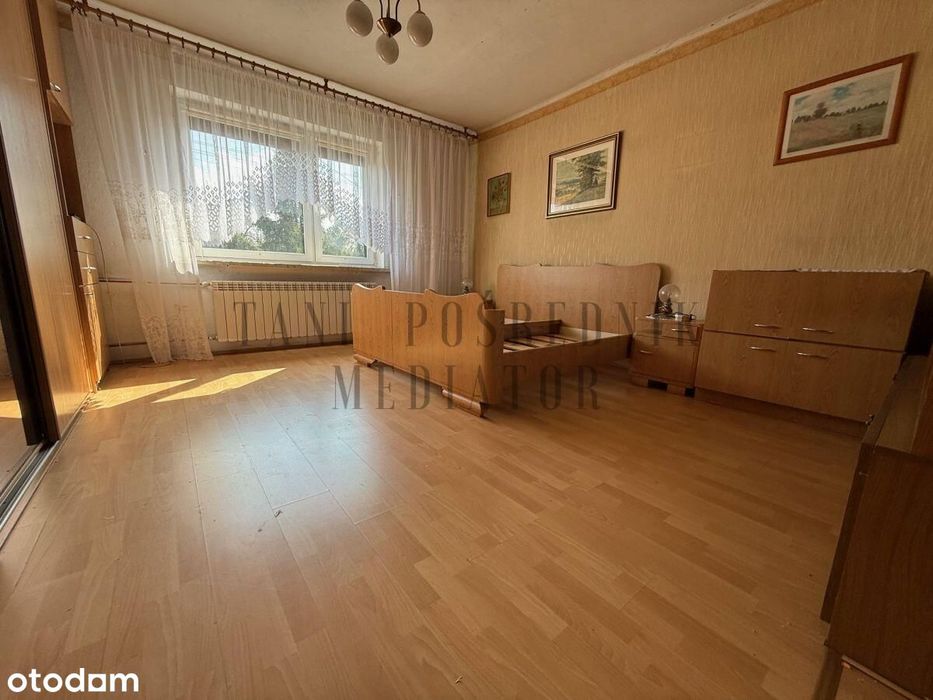 Funkcjonalny dom z dużą działką, gotowy do zamiesz