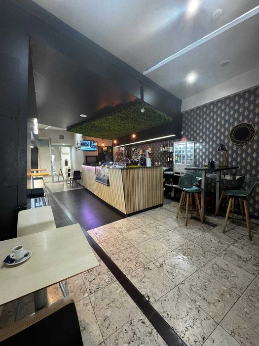 Trespasse de Café/restaurante nas Galerias Jardins do Lis, Leiria