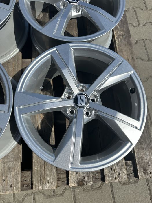 5x100 7,5jx17 et46 17” OE seat audi vw skoda komplet nowe