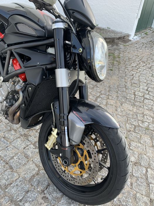 MV Agusta Brutale 910R (2007) – Estado Impecável (40.000 km)