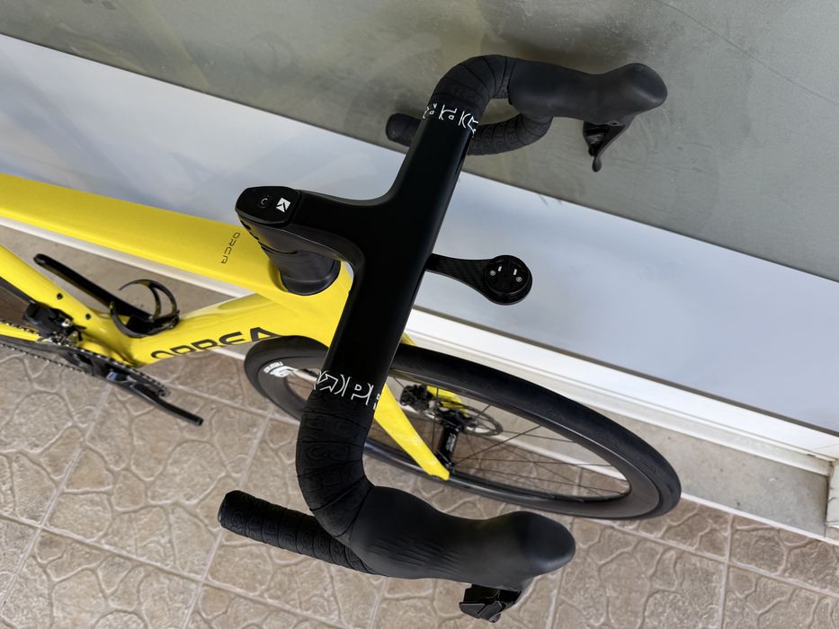 Bicicleta de estrada - rodas carbono - Di2