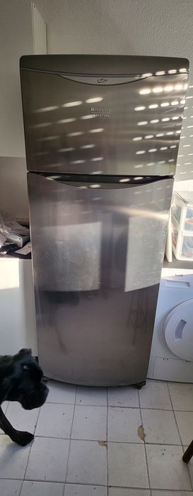 Frigorífica marca HOTPOINT ARISTON