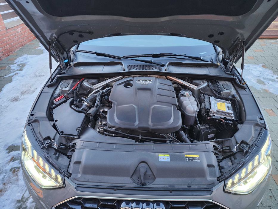 Audi A4 B9.5 2020 | 2.0 TDI 190 к.с | LED, PANO, S-LINE, VEBASTO, R18