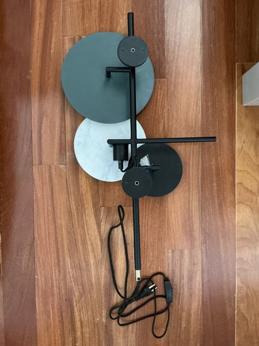 Candeeiro de Parede Design Moderno - Mármore e Metal
