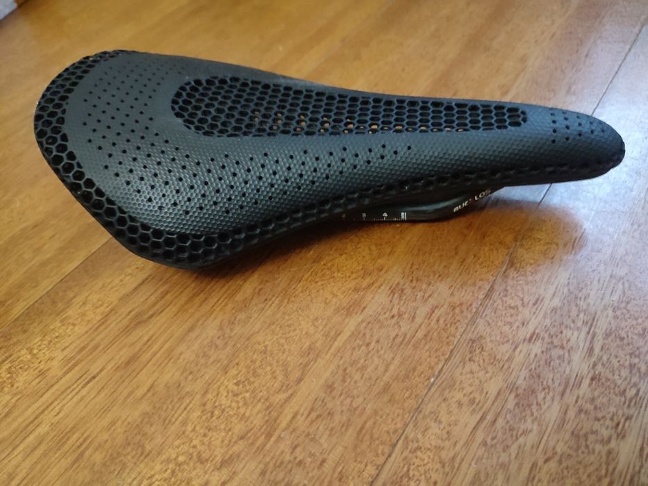 Selim de bicicleta BUCKLOS R-LEIS S8000 impresso em 3D com almofada de fibra de carbono, 270x143mm