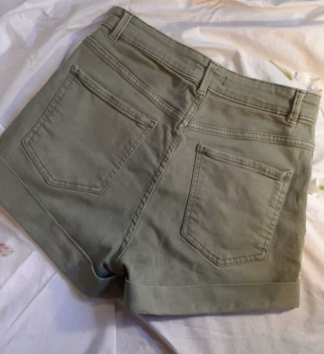 Новые шорты Bershka джинсовые