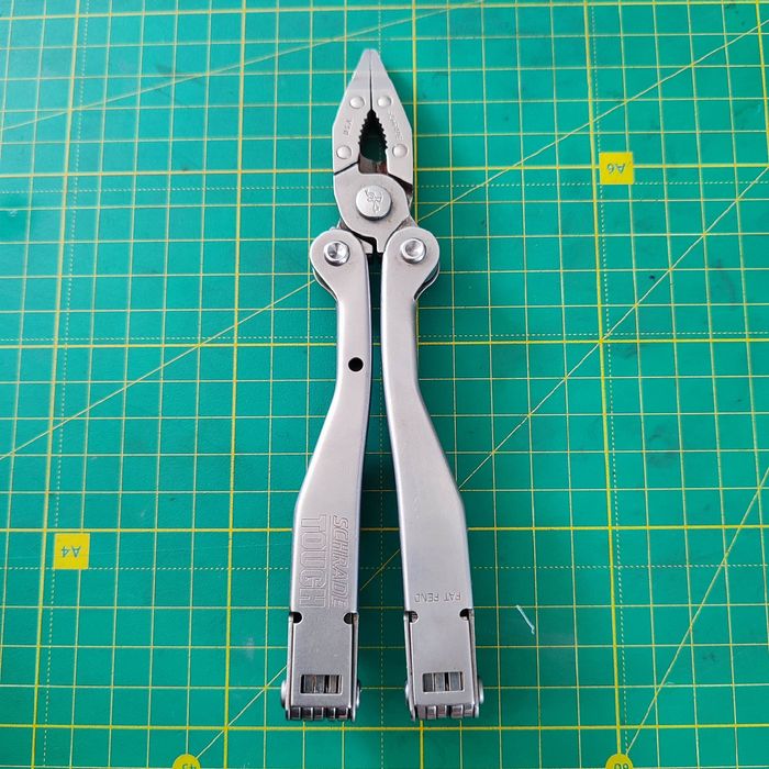 Schrader Tough мультитул