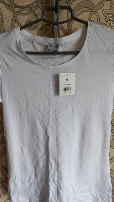 Футболка біла нова
