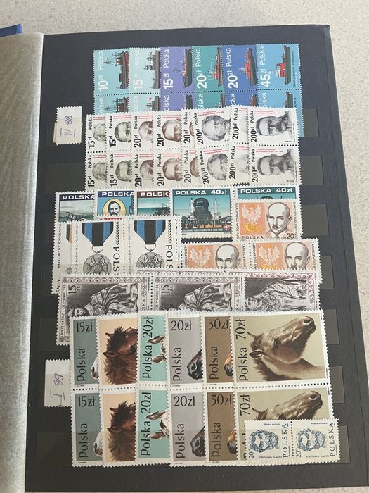 Klaser ze znaczkami pocztowymi