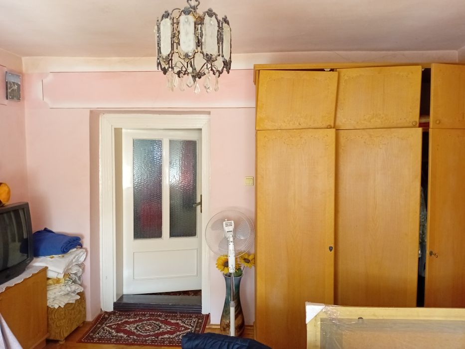 Будинок в тихому районі міста Берегове, зручна локація