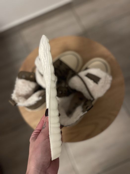 Утеплені кеди, жіночі, нові