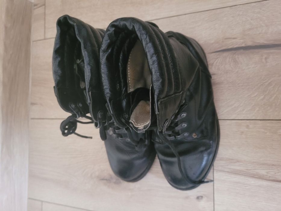 Buty wysokie czarne 36