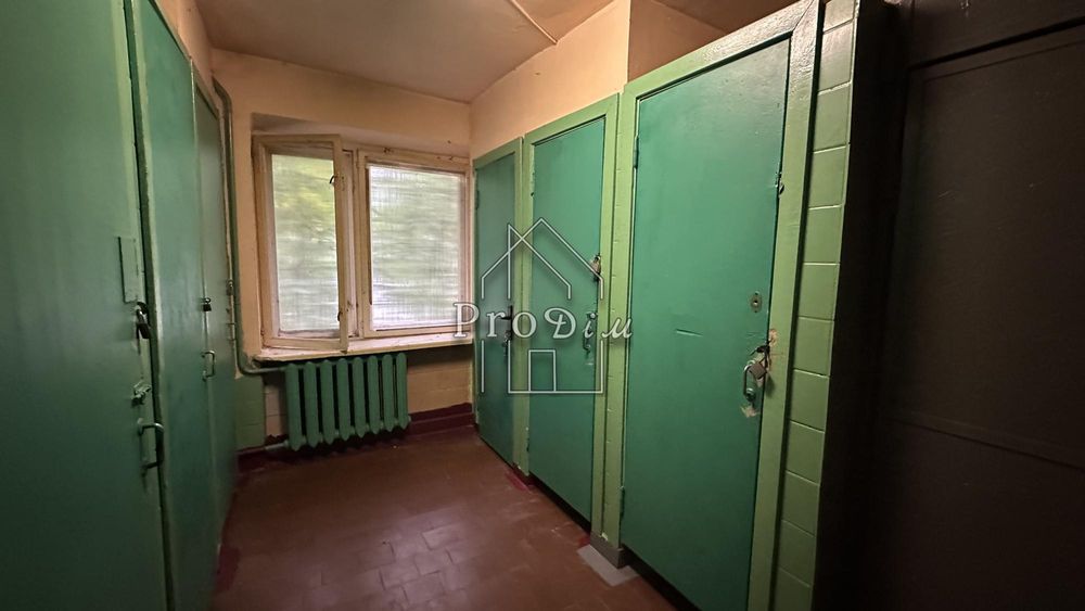 Продаж кімнати 18 м2 в гуртожитку Івана Гонти 9 Без %%