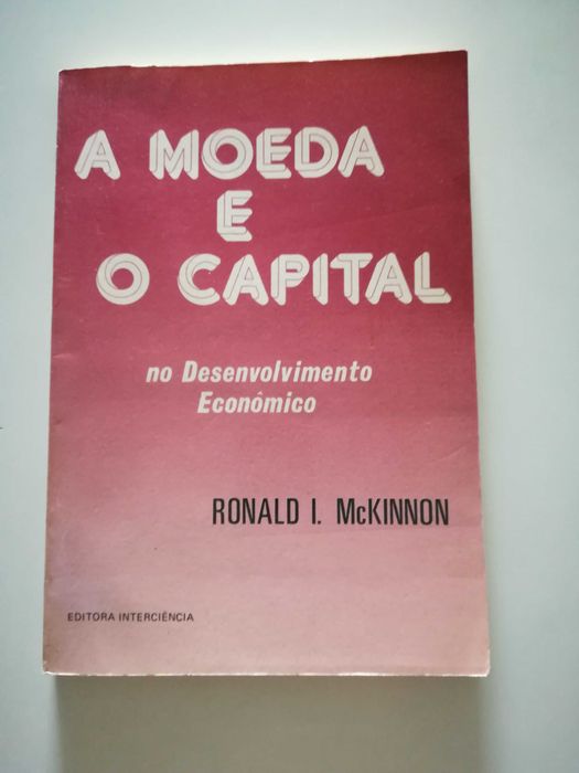 livro - A moeda e o capital no desenvolvimento económico.