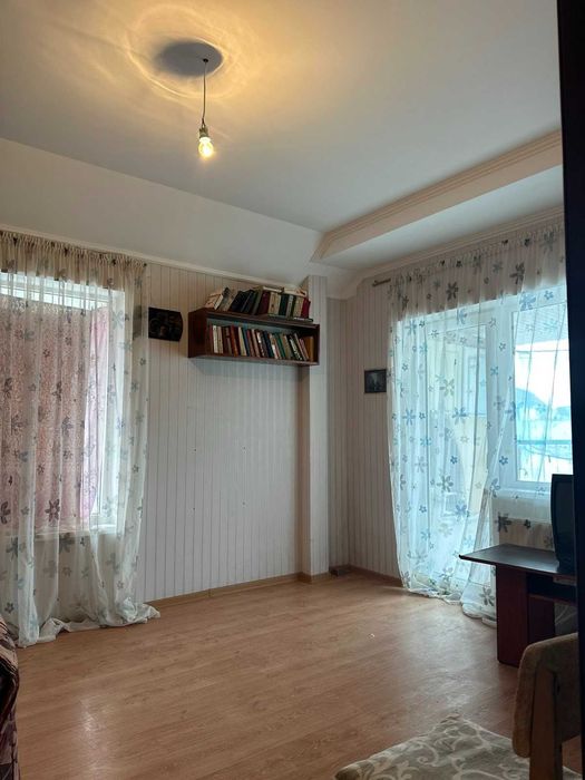 Двокімнатна з ремонтом Хлібодарське/Таврія. Програми! Без комісії!