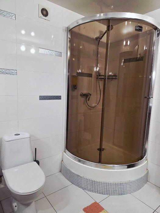 Подобово! Стильна квартира на Сонячному ТЦ Вавилон.