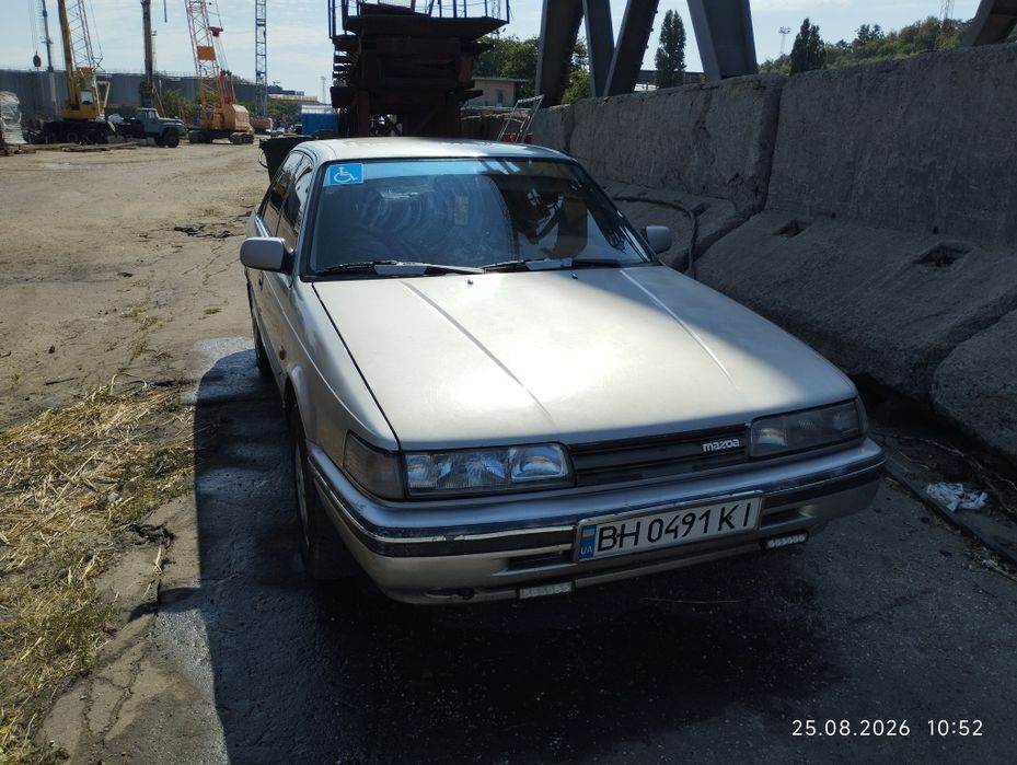 Авто Mazda 626GD