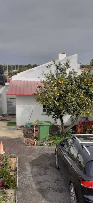 Terreno com benfeiturias