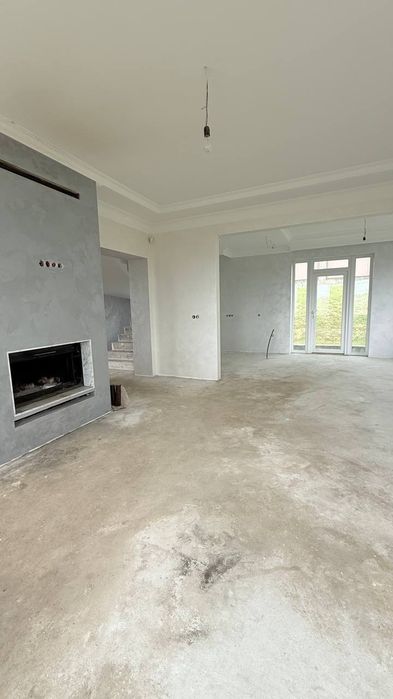 Будинок в с.Коровія, р-н Кварц ділянка 9 сотих