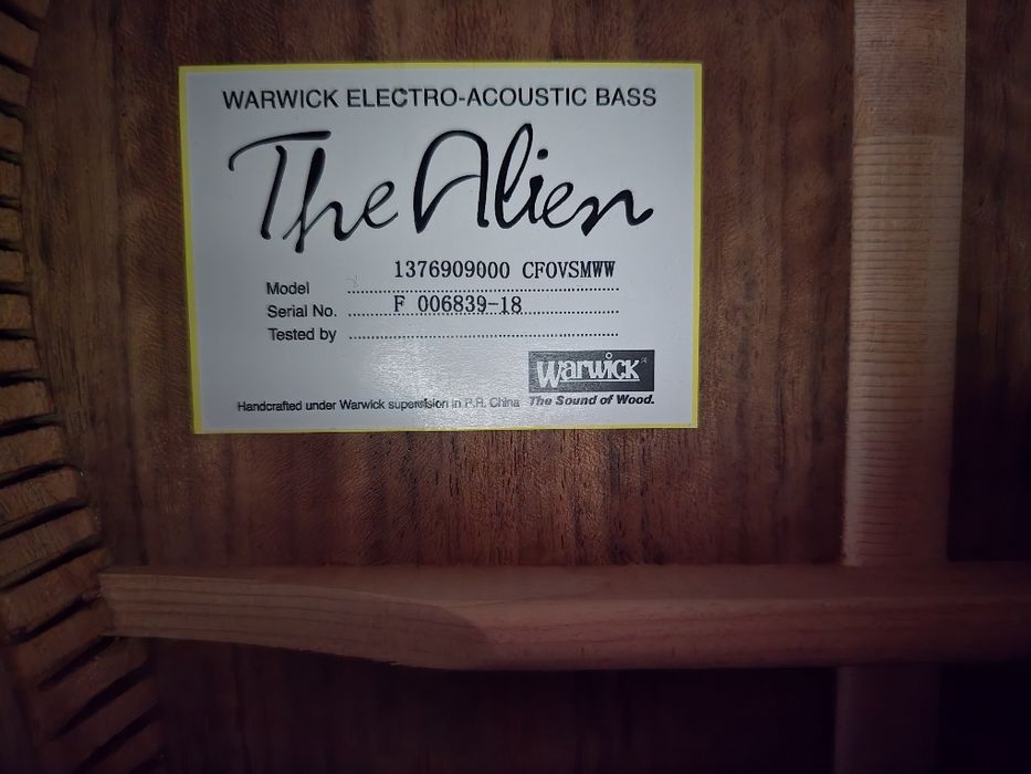 Gitara basowa Warwick Alien 6
