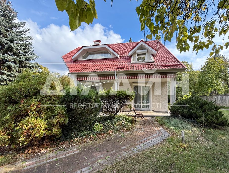 ТОП будинок на Дніпрі 250 м2 , 3 спальні