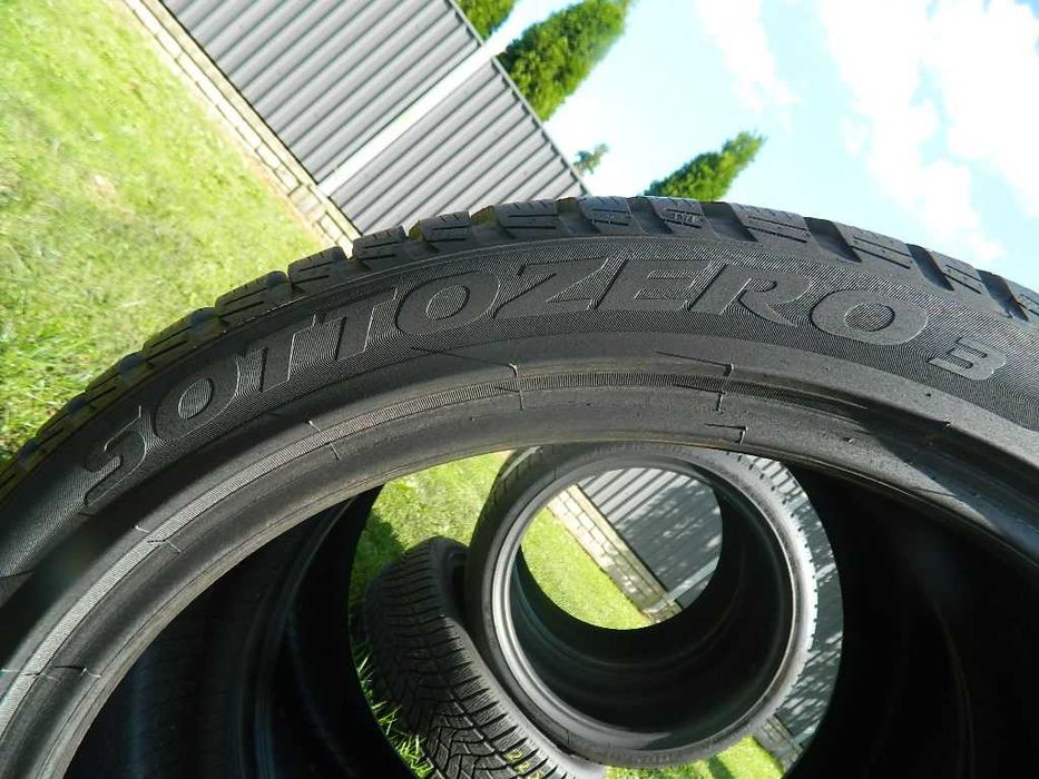 Шина колеса резина R19 235/40 Pirelli SottoZero 3 2шт Зима