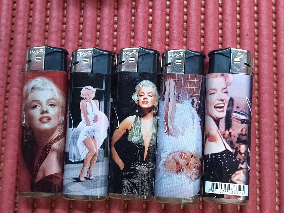 Box de isqueiros 42 unidades