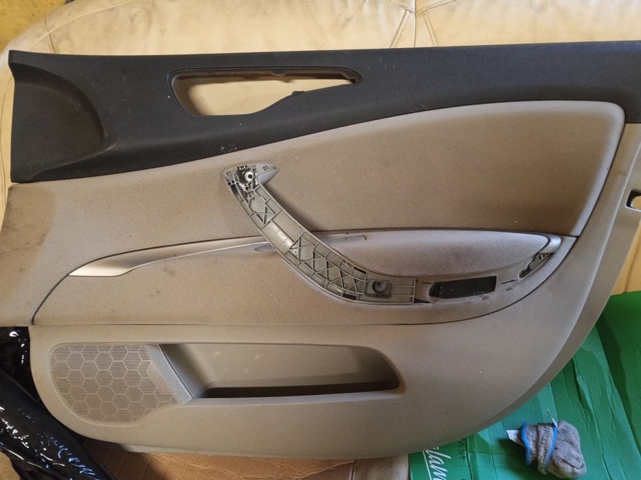 Boczek drzwi prawy przód Citroen C5 x7 III