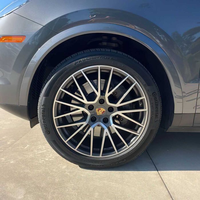 Porsche Cayenne      2022