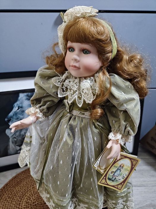 Коллекційна фарфорова лялька «Лиллиан» Alberon doll