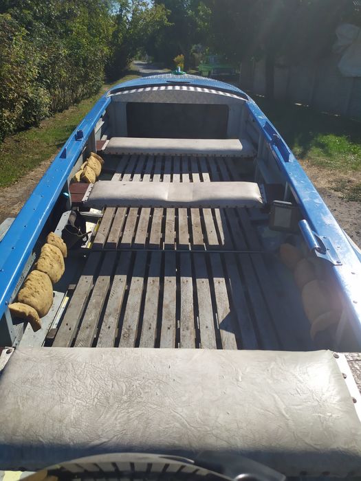 Продам лодку Южанка