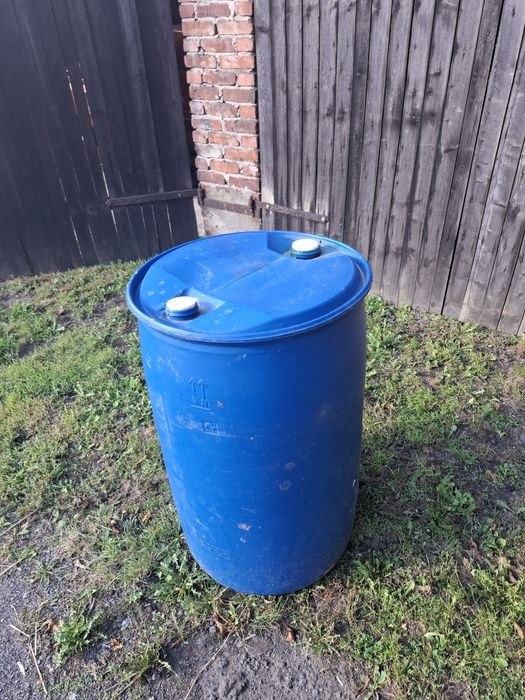 Beczka 200 l  na wodę paliwo