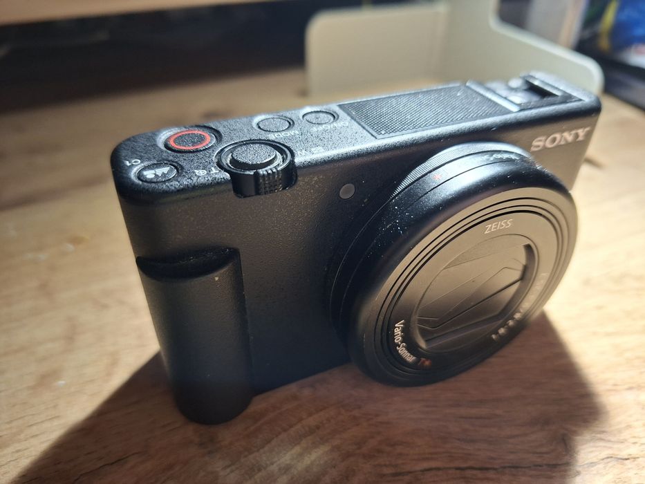 Aparat fotograficzny Sony ZV1 zestaw
