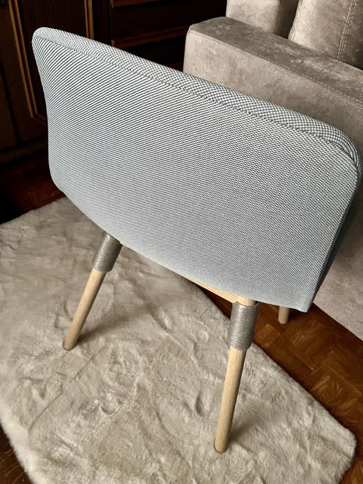 Krzesło AAC 13 marki HAY, stan nowy