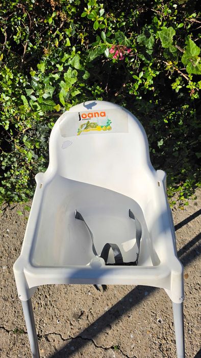 Cadeirinha de refeições bebé