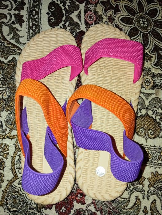 Босоножки резинки