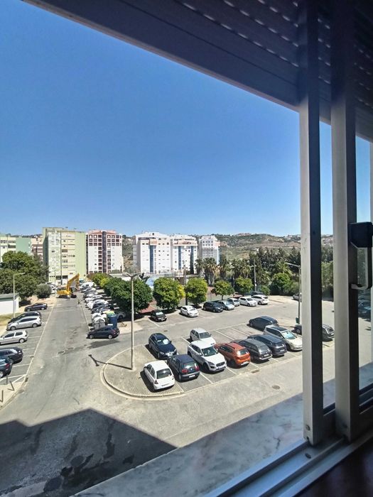 T2 Totalmente Remodelado| Urb.Quinta das Flores - Sto António Cavaleiros | Lisboa