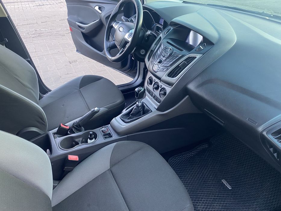 Форд фокус ! Не фарбований!!!