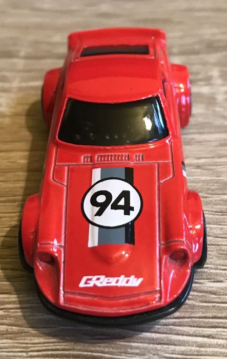Hot Wheels Fairlady Z czerwony