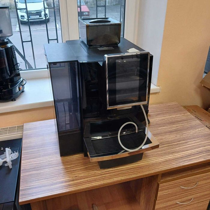 Кавомашина автоматична Dr.Coffee f12 8L