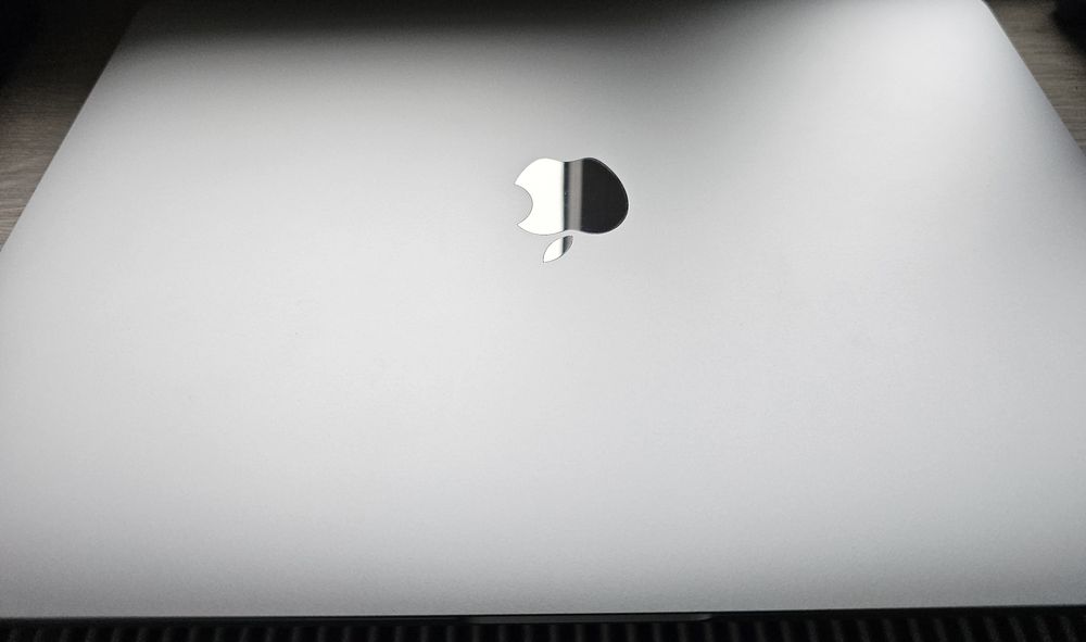 Apple MacBook Pro 13 2020 (A2251) / 16 GB RAM / 512 GB SSD / 4x Thunderbolt 3