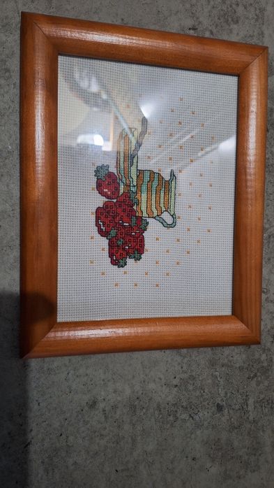 Quadro Ponto Cruz moldura vidro novo