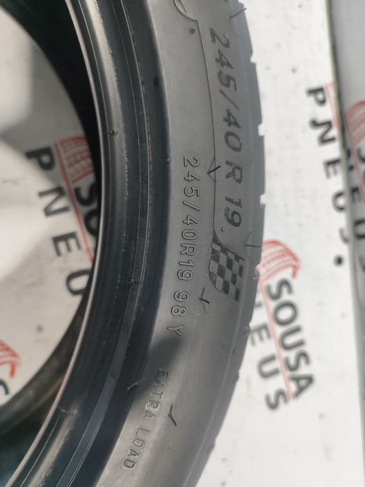 2 pneus semi novos 245-40R19 Michelin - Oferta dos Portes
