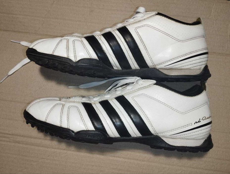 Футбольные Кроссовки Adidas 42 р (US 8). Куплены в Германии
