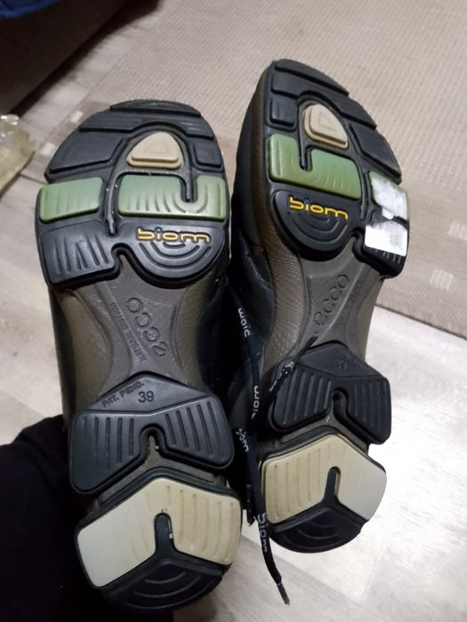 Кросівки для підлітка