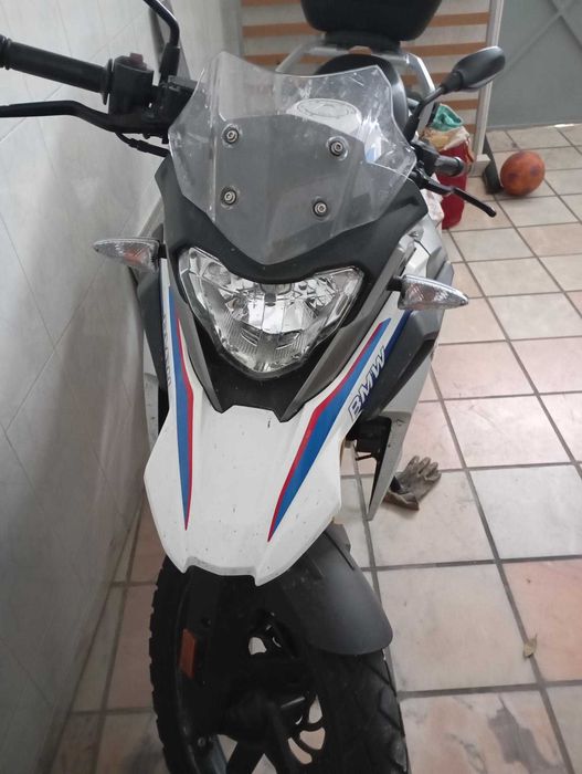 BMW G310R (2018) poucos km, isenta de impostos